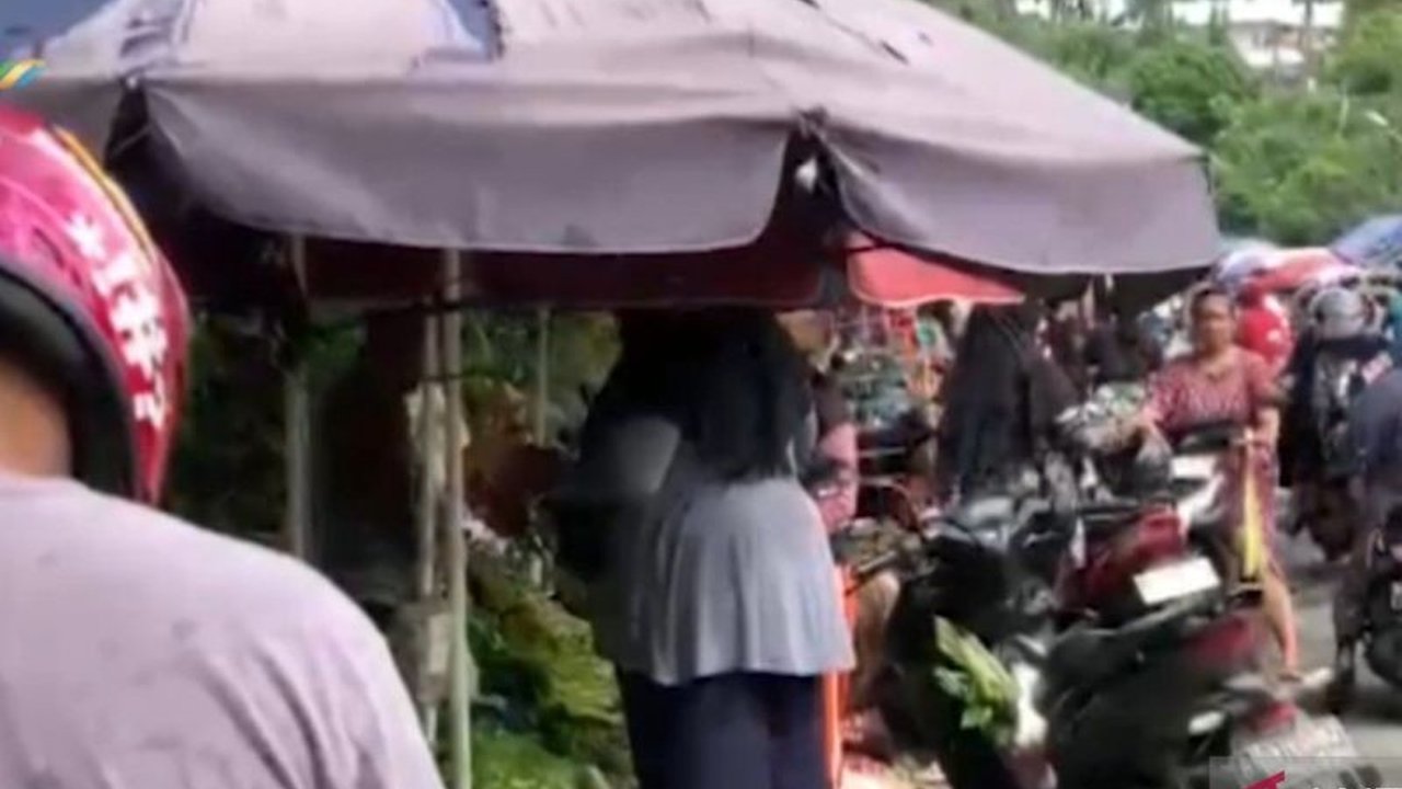 Pemerintah Kota Jambi akan merelokasi 400 pedagang Pasar Talang Banjar ke Pasar Angso Duo secara bertahap untuk penataan kawasan dan kenyamanan bersama, dengan relokasi gratis selama enam bulan.