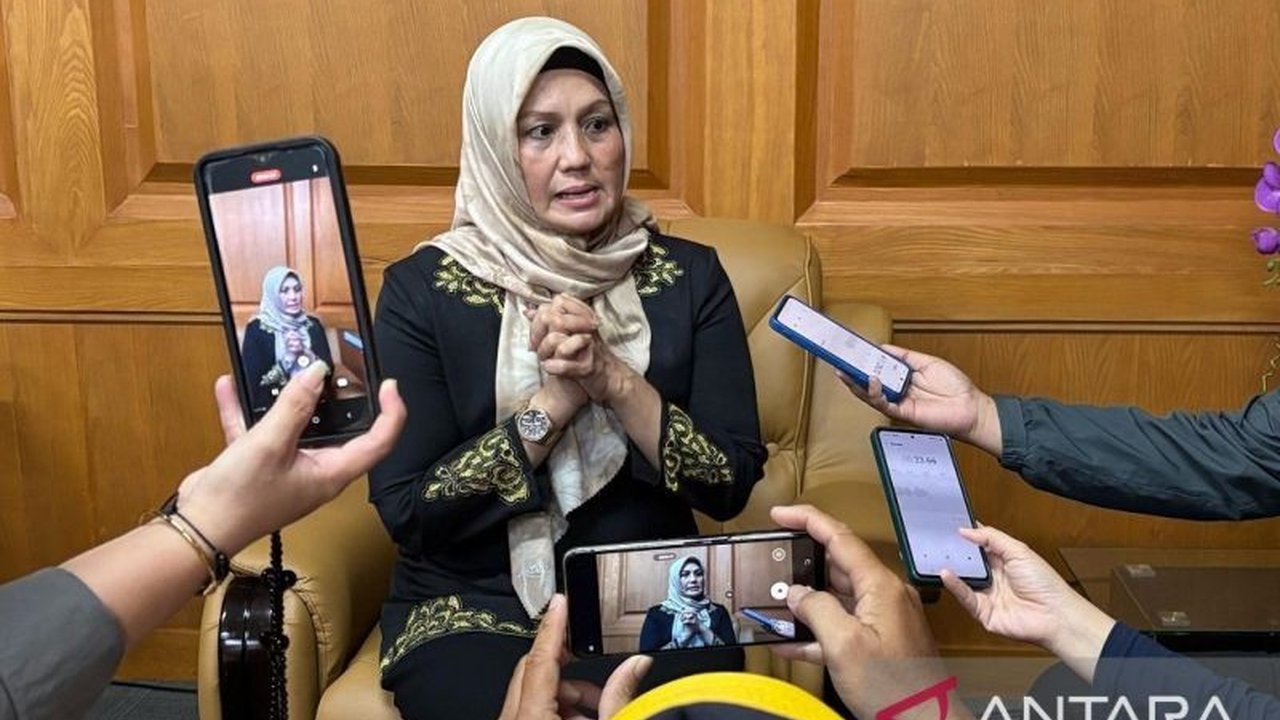 Wakil Gubernur Kepulauan Bangka Belitung mendorong peningkatan kualitas pendidikan di daerahnya, menjadikan Hardiknas sebagai momentum untuk mengatasi berbagai tantangan seperti rendahnya partisipasi sekolah dan angka putus sekolah.