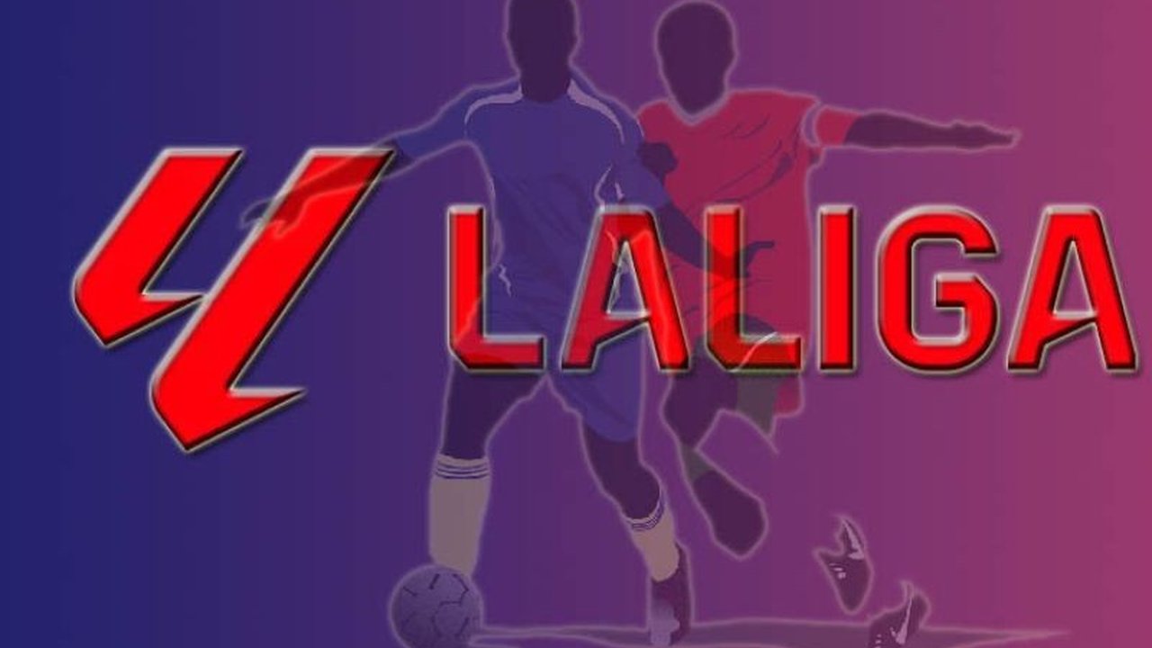 Real Madrid berupaya menempel ketat Barcelona di puncak klasemen Liga Spanyol, namun Celta Vigo siap menjadi batu sandungan, sementara Barcelona mengincar kemenangan atas Valladolid.