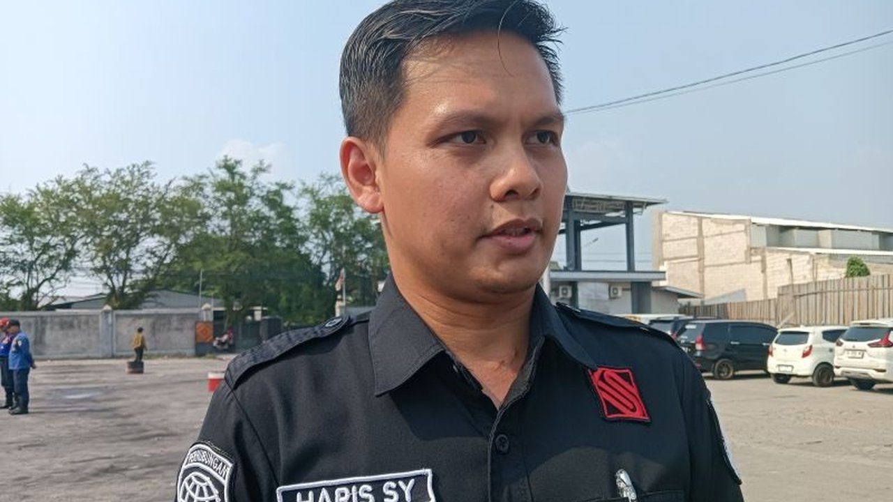 Pemkot Semarang memberikan kado HUT ke-478 berupa gratis naik BRT Trans Semarang selama tujuh hari, mulai 2 hingga 8 Mei 2025, untuk meningkatkan minat masyarakat pada transportasi massal.