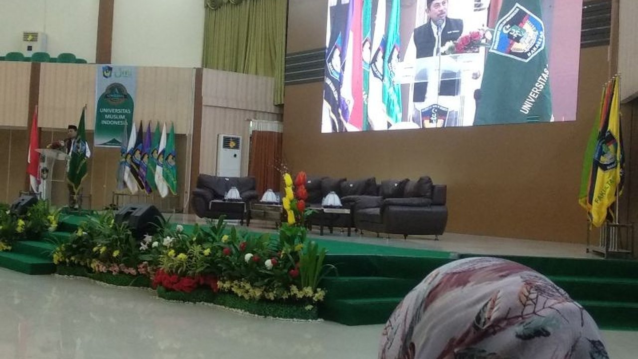 LLDikti IX dan Universitas Muslim Indonesia (UMI) meluncurkan program #Kampus Berdampak Kemendikbudristek, mendorong perguruan tinggi berperan aktif dalam memberikan solusi bagi masyarakat.