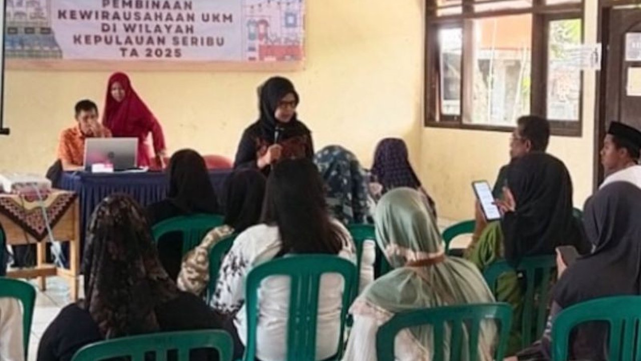 Pemerintah Kabupaten Kepulauan Seribu melatih 25 pelaku UKM binaan dalam manajemen kewirausahaan untuk meningkatkan produktivitas dan daya saing usaha mereka.