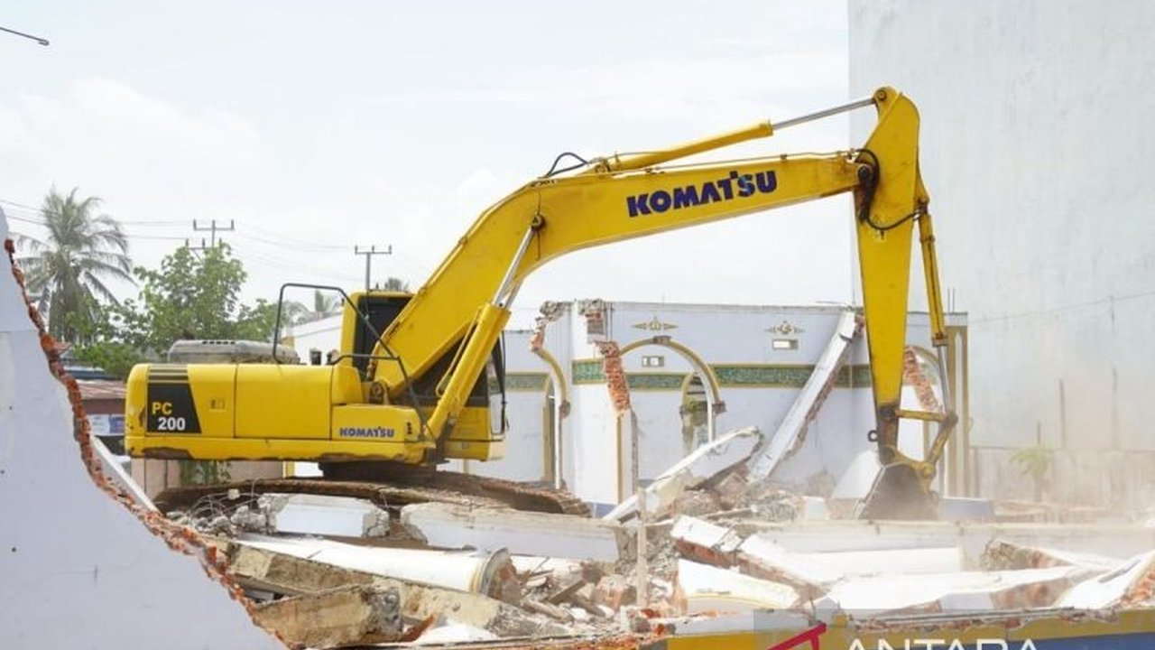 Pemkot Bengkulu akan membangun taman kota senilai Rp300 juta di lahan bekas masjid di Kecamatan Singaran Pati, yang dihibahkan warga Kelurahan Jembatan Kecil.