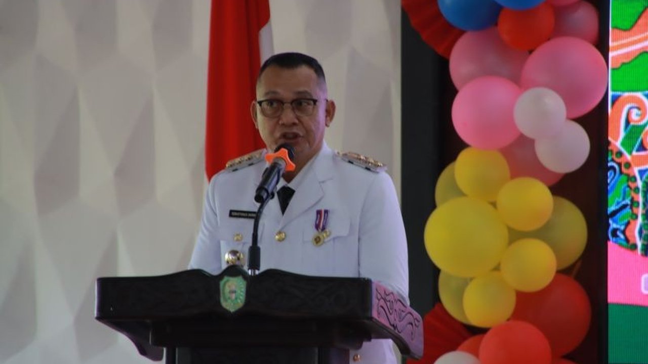 Pemkab Bengkayang, Kalimantan Barat, berhasil mewujudkan transformasi layanan publik dengan meraih status meritokrasi dan membangun Mal Pelayanan Publik (MPP), meningkatkan efisiensi dan aksesibilitas layanan bagi masyarakat.