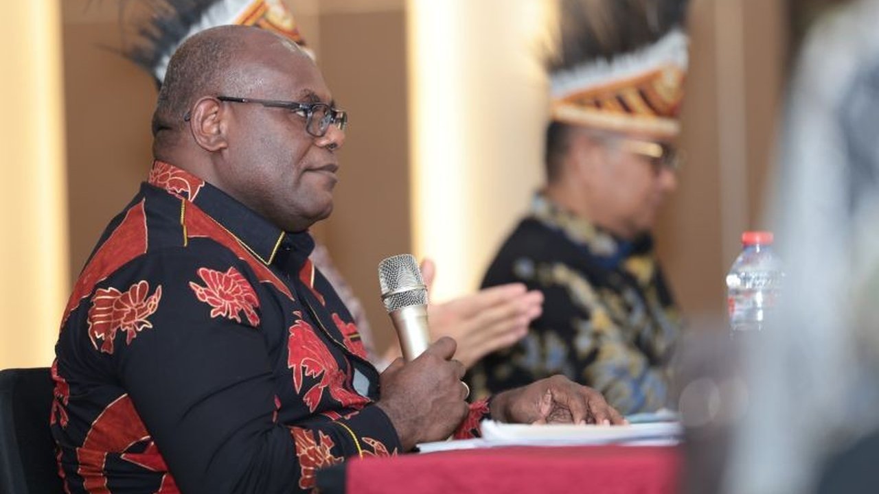 Pemerintah Provinsi Papua Tengah meminta dukungan DPR RI untuk percepatan pembangunan kantor gubernur dan kantor Majelis Rakyat Papua (MRP) Papua Tengah di Nabire guna meningkatkan pelayanan publik.