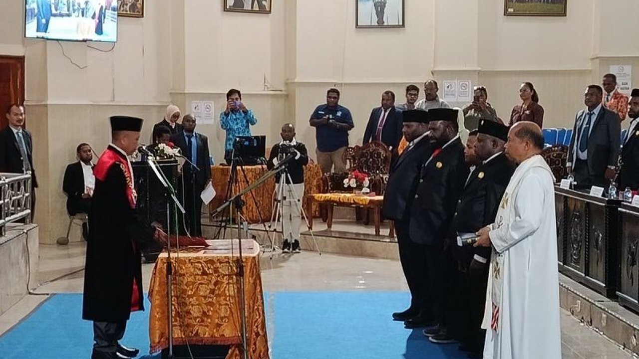 Pimpinan Definitif DPRD Jayawijaya Resmi Dilantik, Fokus Tangani Banjir Wamena