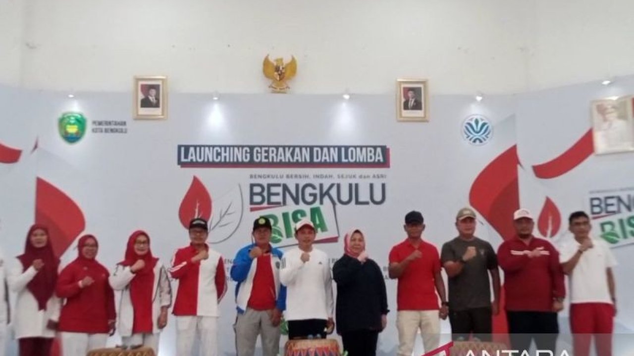 Wali Kota Bengkulu resmikan program lomba Bengkulu BISA untuk meningkatkan pengelolaan sampah dan mengajak masyarakat berperan aktif menjaga kebersihan.