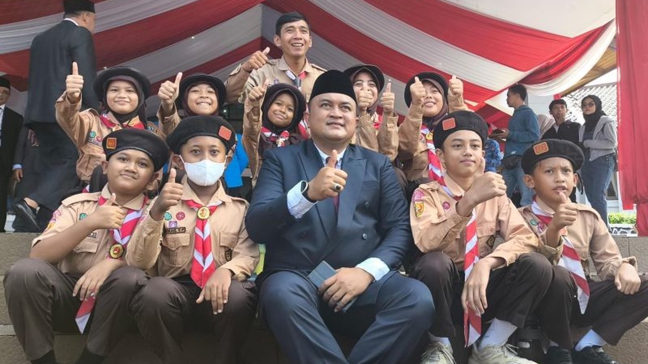 Bupati Bogor, Rudy Susmanto, memaparkan sejumlah strategi untuk mengatasi rendahnya Rata-rata Lama Sekolah (RLS) di Kabupaten Bogor, termasuk pembentukan sekolah percontohan dan program kejar paket.