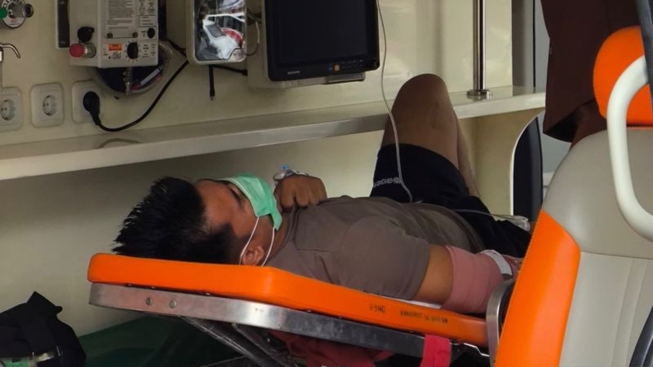 Kapolres Hulu Sungai Tengah (HST) AKBP Jupri JHP Tampobulon menegaskan akan menindak tegas anggotanya yang terlibat narkoba, bahkan hingga PTDH, setelah seorang Bhabinkamtibmas tertangkap memiliki sabu.