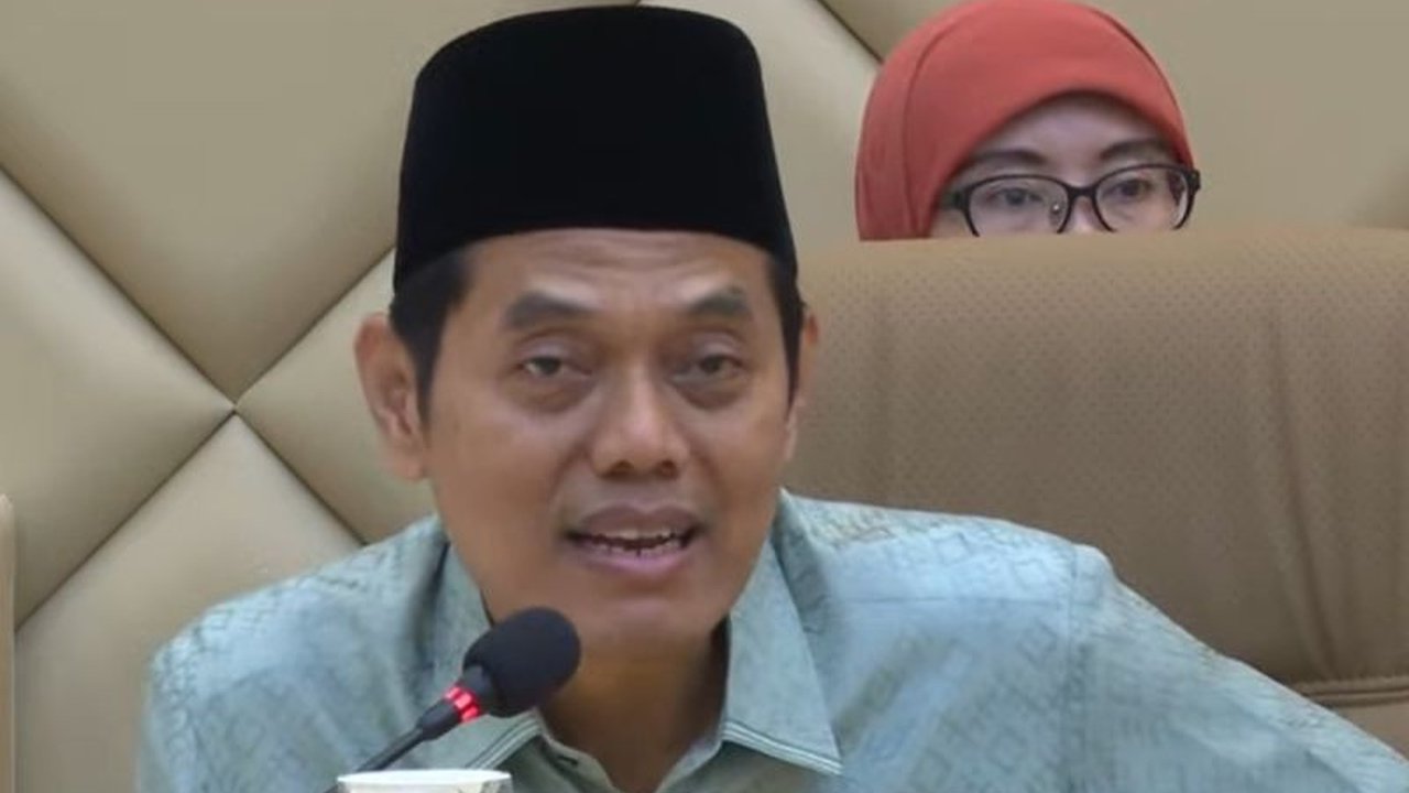 Wakil Ketua Komisi II DPR meminta Sekretaris Jenderal Ombudsman RI mengatur anggaran agar kinerja tetap optimal meskipun ada kebijakan efisiensi anggaran pemerintah pada tahun 2025.