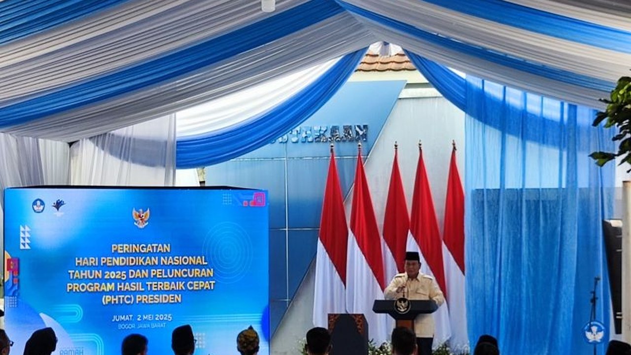 Presiden Prabowo Subianto meluncurkan empat program pendidikan strategis, termasuk rehabilitasi sekolah dan bantuan untuk guru honorer, dalam peringatan Hari Pendidikan Nasional di Bogor.