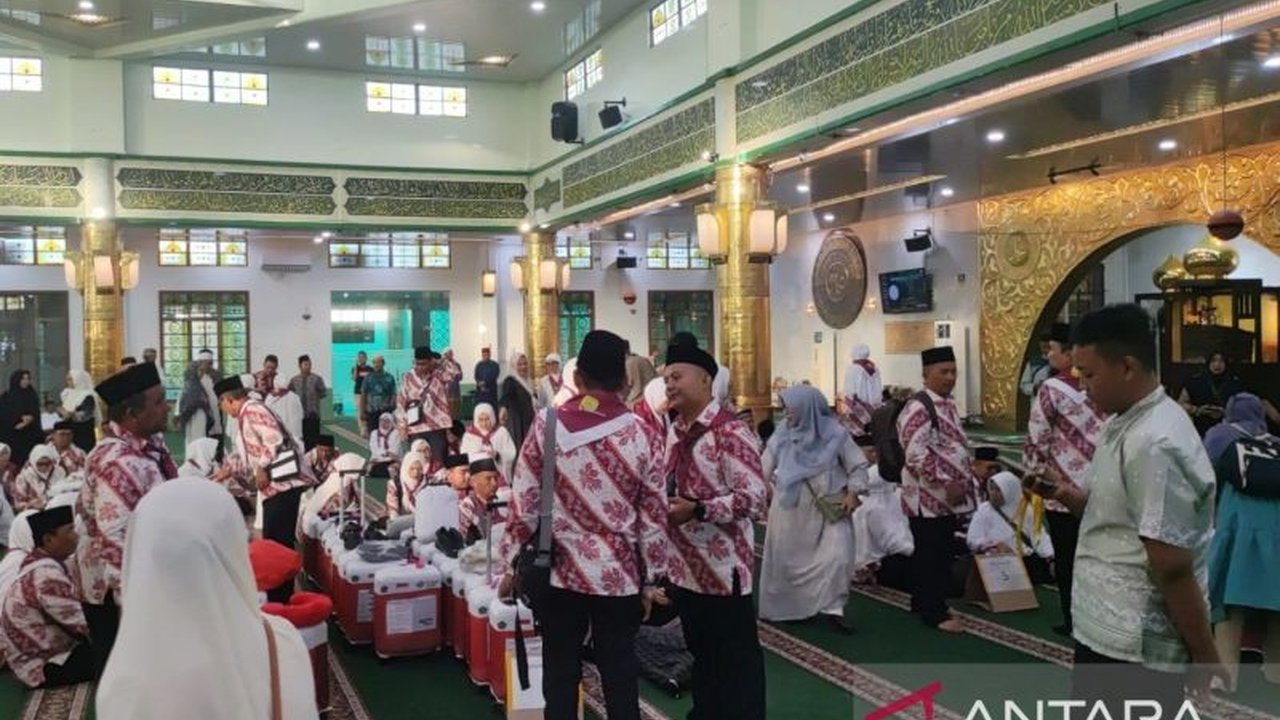 Sebanyak 23 calon haji asal Tanjungpinang tertunda keberangkatannya ke Tanah Suci karena visa dari Pemerintah Arab Saudi belum terbit, meskipun 190 calon haji lainnya telah berangkat.