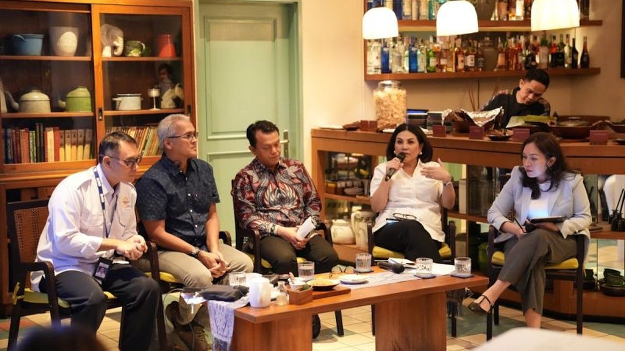 Indonesia Maritime Week 2025 diharapkan akan memperkuat daya saing pelayaran nasional dan menjawab tantangan global, termasuk fluktuasi nilai tukar dan persaingan internasional.