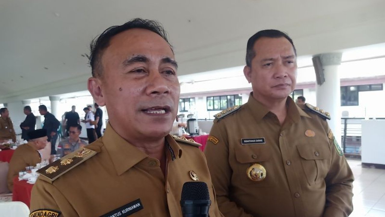 Pemerintah Provinsi Kalimantan Barat membangun sistem penyediaan air minum (SPAM) regional di Bengkayang, Kalimantan Barat, untuk mengatasi kekurangan air bersih di empat kabupaten/kota dan meningkatkan Pendapatan Asli Daerah (PAD).