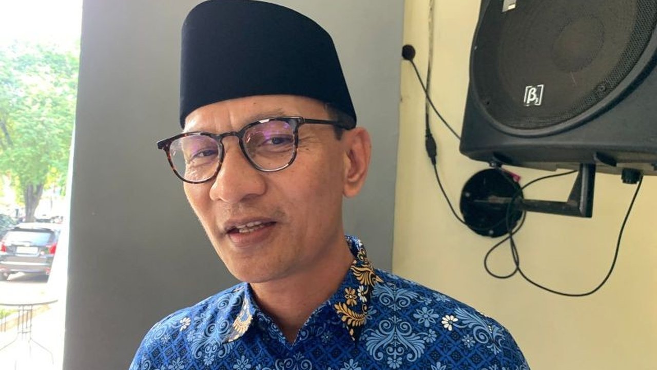 Pemkot Mataram luncurkan kebijakan pembinaan kapasitas mental siswa dengan mengeluarkan larangan HP di sekolah, membatasi kegiatan perpisahan, dan mencanangkan sekolah pembangunan karakter untuk memperkuat mentalitas generasi muda.