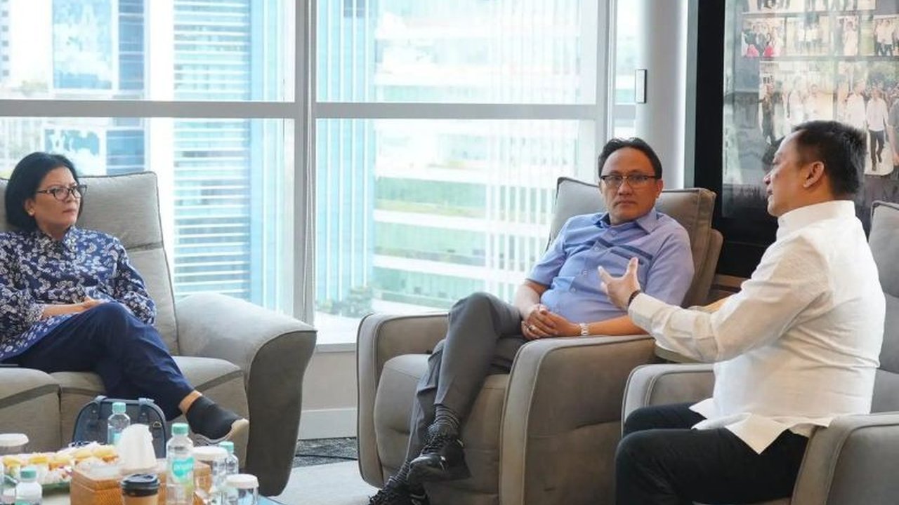 BPJPH dan PNM berkolaborasi untuk mempermudah sertifikasi halal bagi pelaku usaha mikro dan kecil (UMK) di Indonesia melalui pendampingan dan fasilitasi.