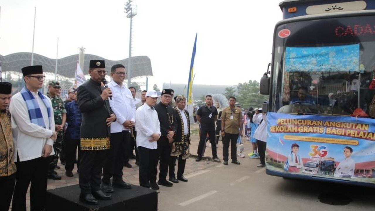 Pemerintah Kota Tangerang meluncurkan program transportasi gratis bagi pelajar menggunakan Bus Tayo dan angkot Si Benteng, bertujuan meringankan beban ekonomi keluarga dan mendorong penggunaan transportasi umum yang ramah lingkungan.