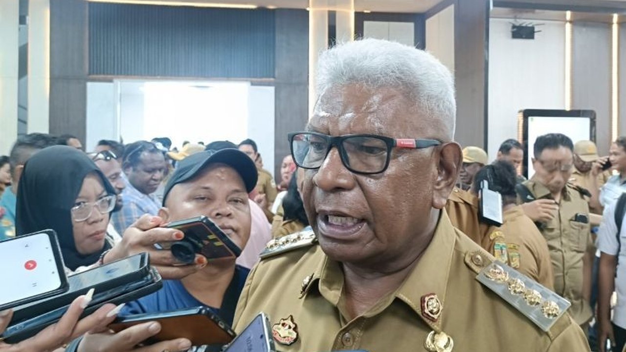 Pemkab Mimika menjadikan Hardiknas 2025 sebagai momentum untuk meningkatkan kualitas pendidikan, khususnya di daerah terpencil dengan program Sekolah Sepanjang Hari (SSH).