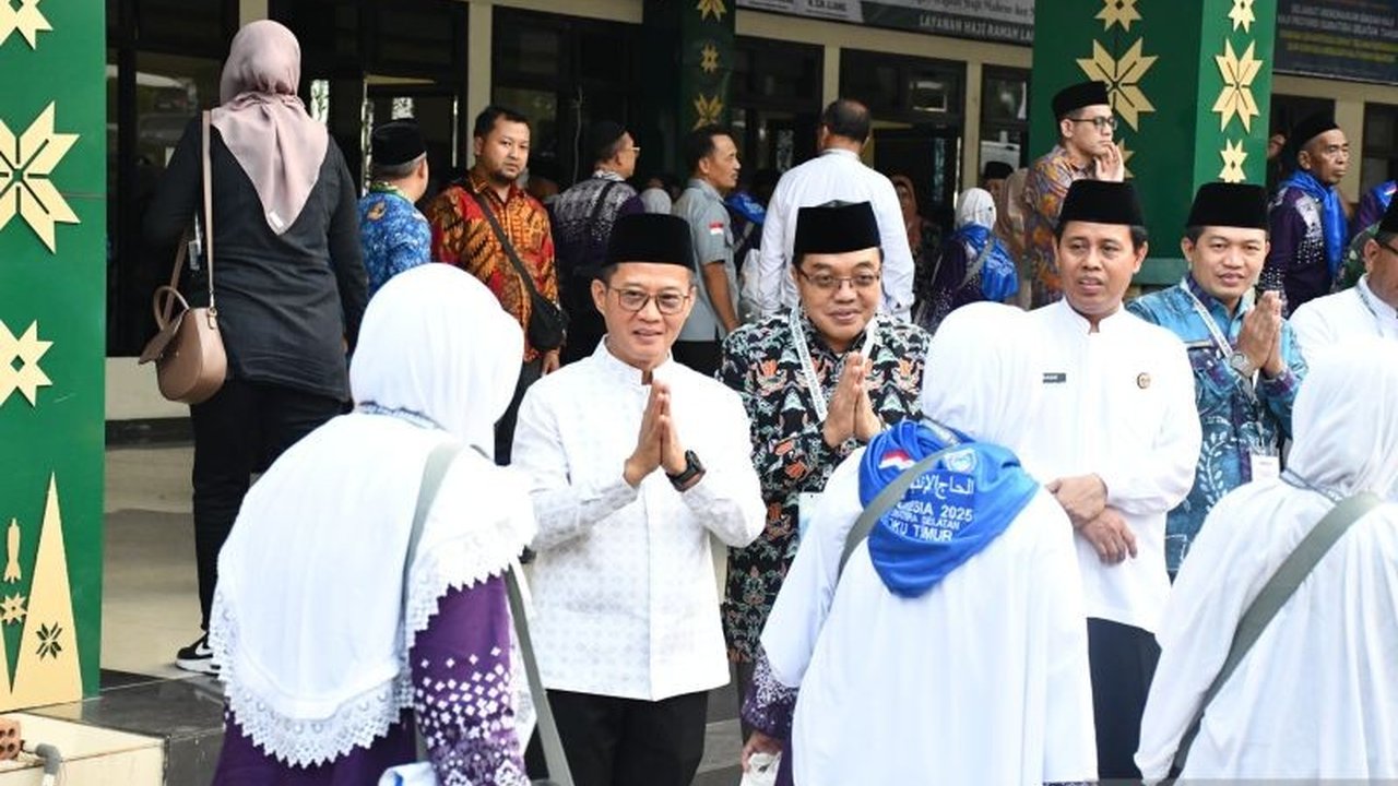 Kemenag Sumsel memastikan seluruh jamaah haji asal Sumsel telah menerima biaya hidup (living cost) sebesar 750 riyal, beserta dokumen, gelang identitas, dan perlengkapan kesehatan lainnya sebelum keberangkatan.