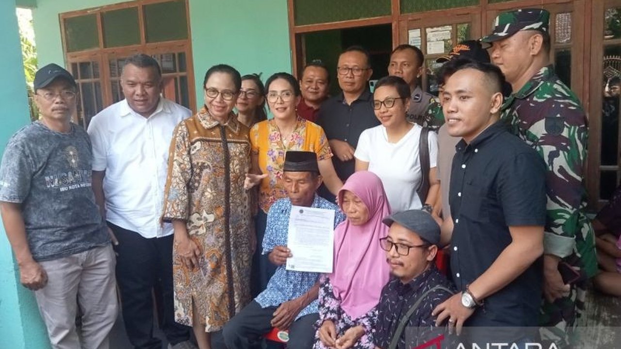 Wakil Ketua Komisi X DPR RI, MY Esti Wijayati, berkomitmen mengawal proses hukum kasus sengketa tanah Mbah Tupon di Bantul, Yogyakarta, yang diduga menjadi korban penggelapan sertifikat tanah.