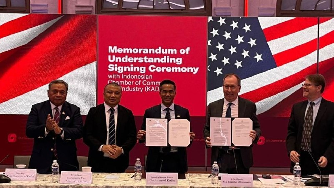 Kadin Indonesia dan Kamar Dagang AS teken nota kesepahaman untuk tingkatkan kerja sama ekonomi bilateral, membuka peluang investasi dan lapangan kerja baru.