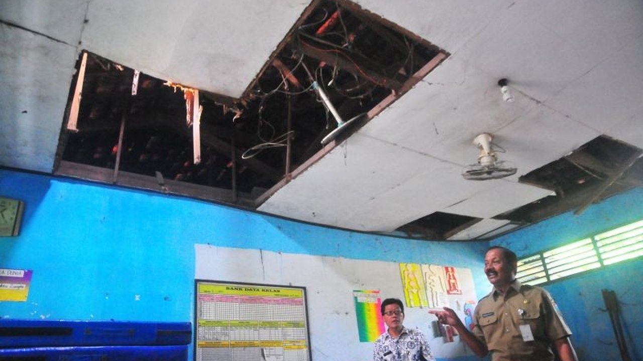 SDN Padurenan IV Bekasi, rusak 80 persen, mendapat bantuan revitalisasi dan digitalisasi pembelajaran dari Program Hasil Terbaik Cepat (PHTC) Presiden Prabowo Subianto, menargetkan 10.440 sekolah pada 2025.