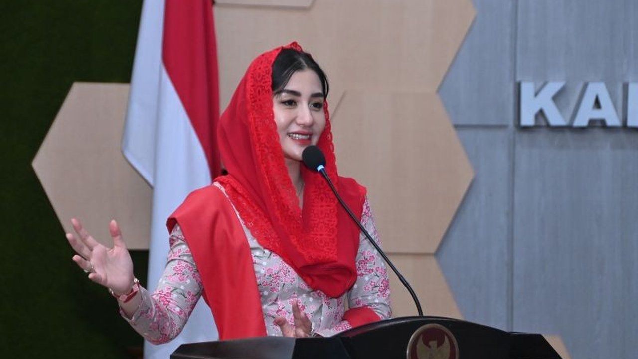 Anggota Komisi VII DPR, Novita Hardini, mendesak pemerintah untuk meningkatkan kesejahteraan kader Posyandu di Trenggalek, Jawa Timur, yang berperan penting dalam kesehatan ibu dan anak.