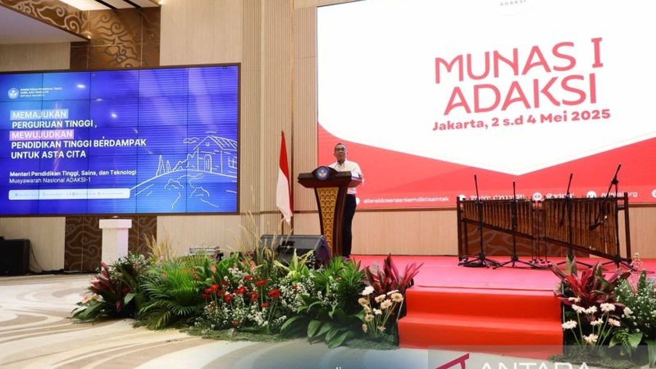 Menteri Pendidikan, Kebudayaan, Riset, dan Teknologi (Mendikbudristek) menekankan peran krusial dosen dalam membentuk sumber daya manusia unggul dan mendorong kemajuan Indonesia melalui riset dan kolaborasi.