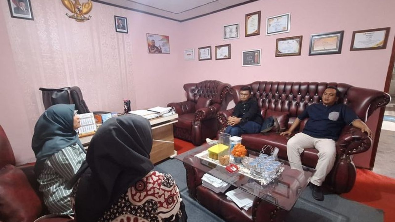 Bawaslu Sumbar intensifkan pengawasan KPU Pasaman jelang penetapan pasangan calon bupati dan wakil bupati terpilih hasil Pemungutan Suara Ulang (PSU) Pilkada 2024, memastikan prosesnya berjalan sesuai aturan dan kondusif.