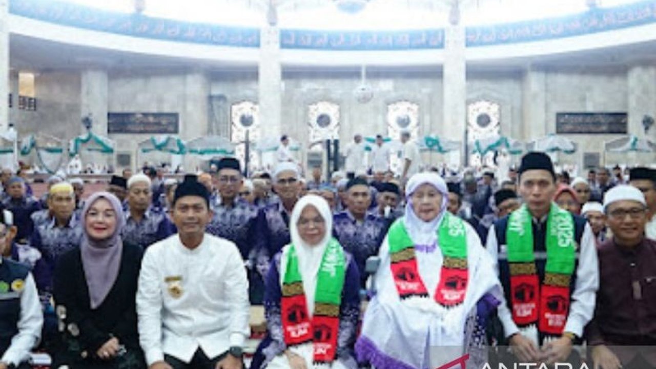 Calon Haji Banjarmasin Terdepan: Kloter Pertama Menuju Tanah Suci Tahun 2025
