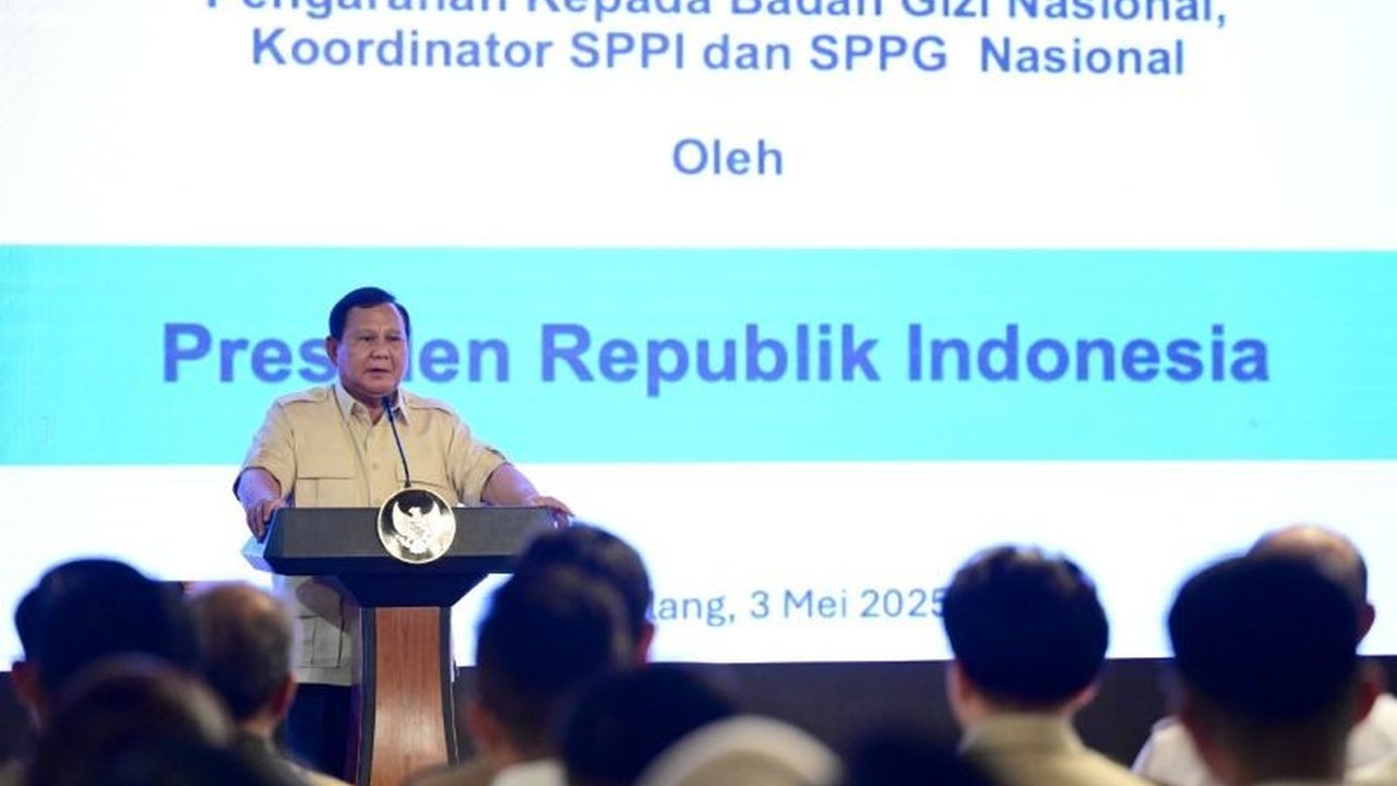 Presiden Prabowo Subianto menggelar rapat dengan Badan Gizi Nasional untuk mempercepat operasional SPPG dan menargetkan lebih dari 20 juta penerima manfaat Program Makan Bergizi Gratis (MBG) pada Agustus 2025.