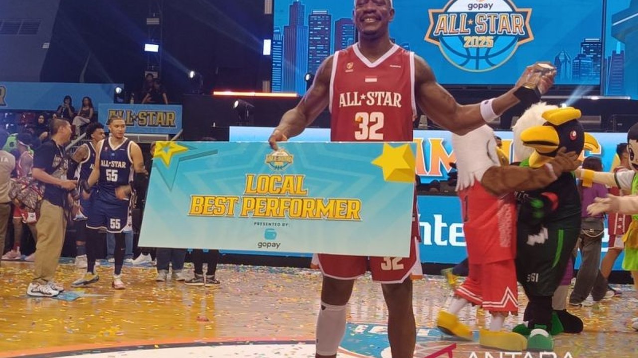 Lester Prosper dinobatkan sebagai pemain lokal terbaik dalam laga Indonesian Stars melawan Foreign Stars pada IBL All-Star 2025, meskipun timnya mengalami kekalahan.