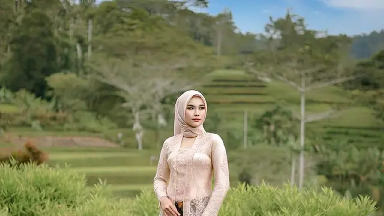 Ilustrasi Kebaya Kutubaru