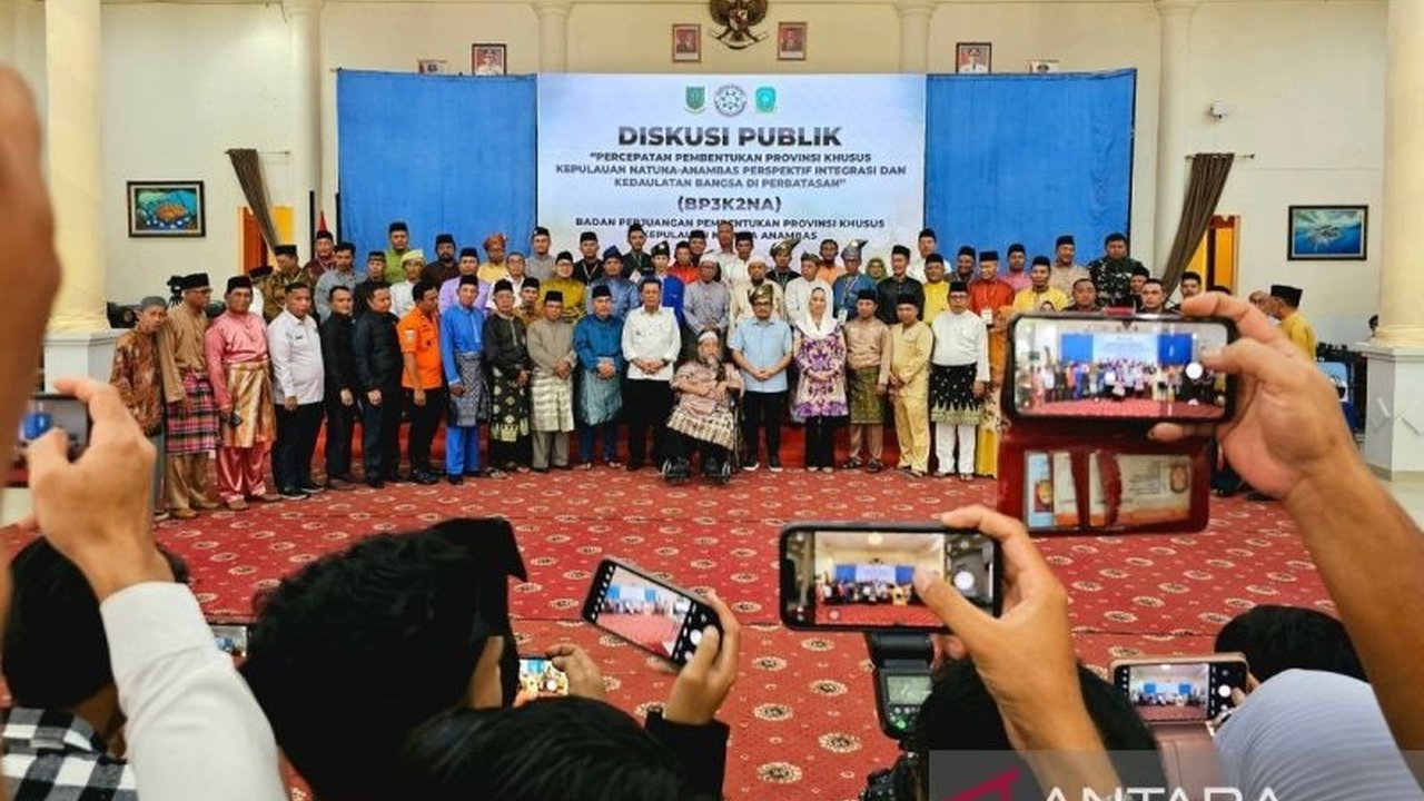 Pembentukan Provinsi Khusus Kepulauan Natuna-Anambas sebagai langkah strategis menjaga kedaulatan Indonesia di perbatasan, sekaligus mendorong kesejahteraan masyarakat.