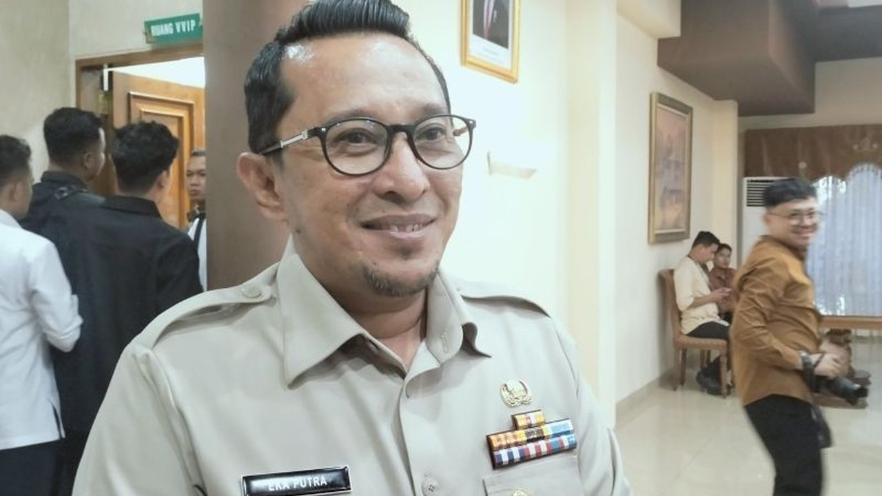 Pemerintah Kabupaten Tanah Datar segera merelokasi 60 kepala keluarga korban banjir lahar dingin Mei 2024 ke hunian tetap, dengan total 200 rumah direncanakan dibangun untuk para penyintas.