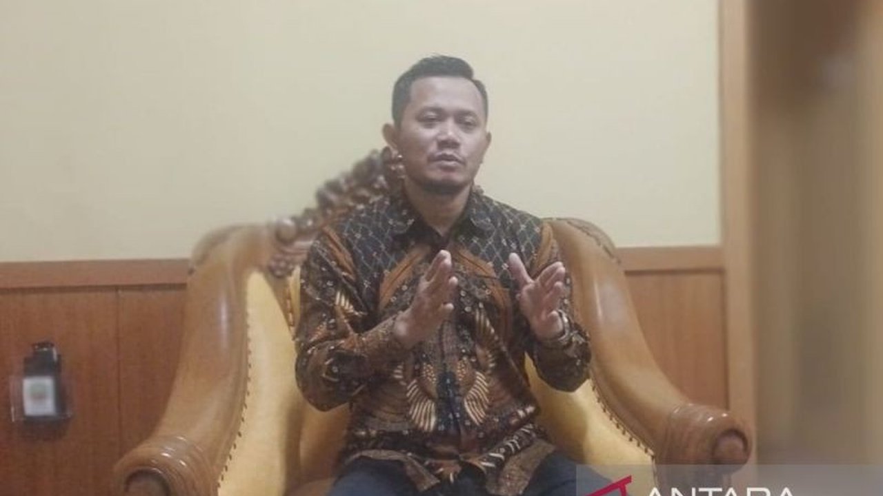 DPRD Blora mendukung penuh rencana Menteri ESDM untuk menerbitkan regulasi sumur minyak rakyat, demi meningkatkan perekonomian masyarakat dan pendapatan daerah serta lifting migas nasional.