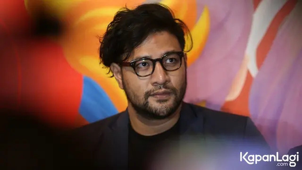 Pemeran dalam sinetron Ikatan Cinta tersebut, mengaku pertama setelah bebas dari penjara langsung menemui sang ayah. Baru kemudian ia menemui sang istri dan juga anaknya. [Foto: Budy Santoso/