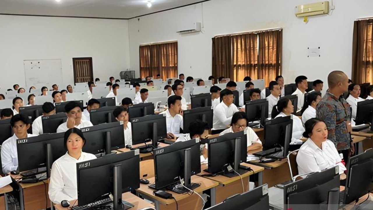 Pelaksanaan seleksi kompetensi PPPK tahap II di Kabupaten Malinau berjalan lancar pada hari pertama, meskipun sembilan peserta tidak hadir, dengan pengawasan ketat dari BKN.