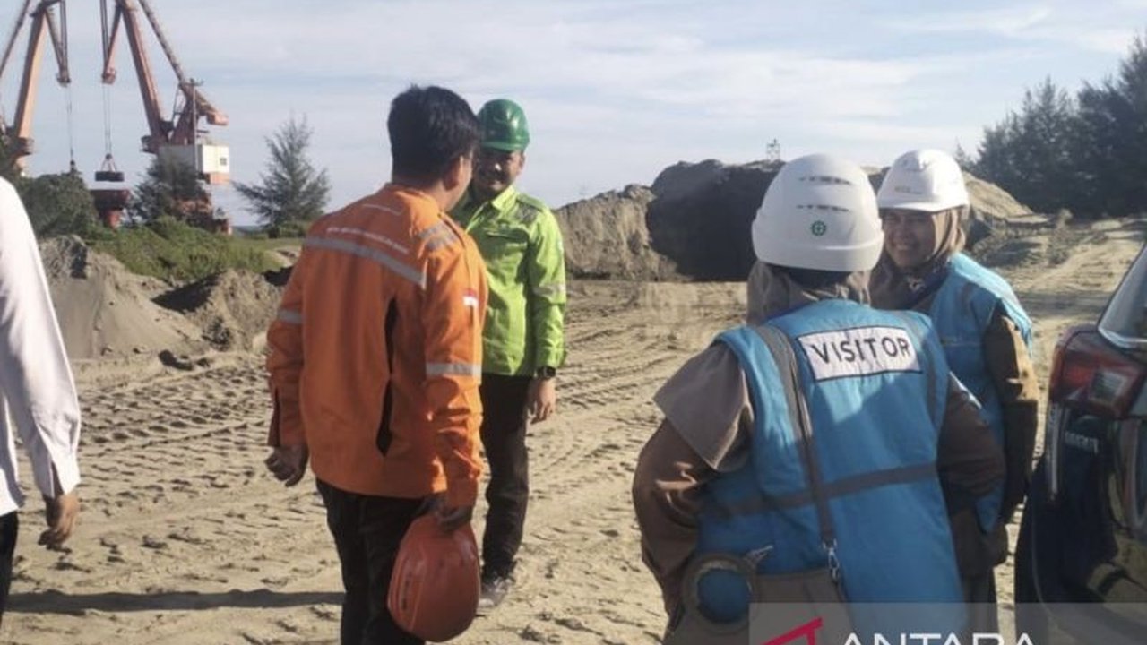 Pemerintah Kabupaten Nagan Raya menyelidiki aktivitas pengerukan dan pengangkutan pasir laut di Pelabuhan Jetty PLTU 1-2, yang diduga telah dikeluarkan dari pelabuhan menggunakan truk.