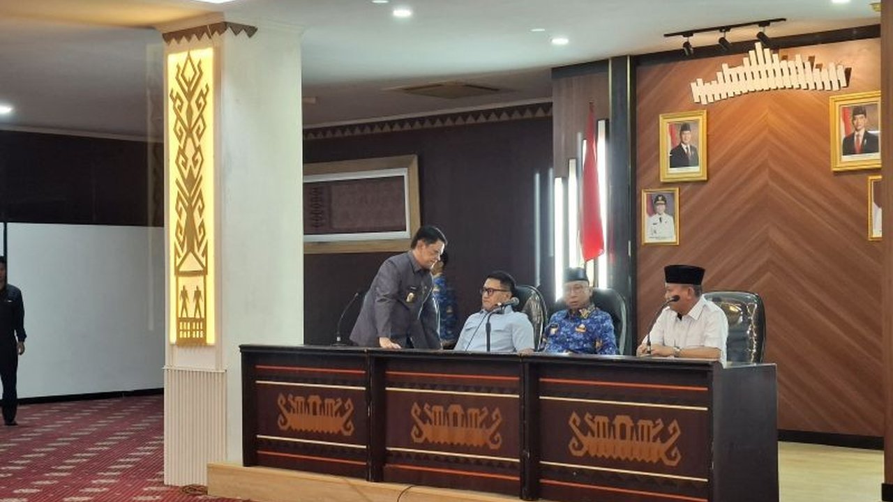 Gubernur Lampung mendorong impor terbatas tapioka untuk meningkatkan harga jual ubi kayu dan menyelamatkan petani dari kerugian akibat harga jual yang rendah.