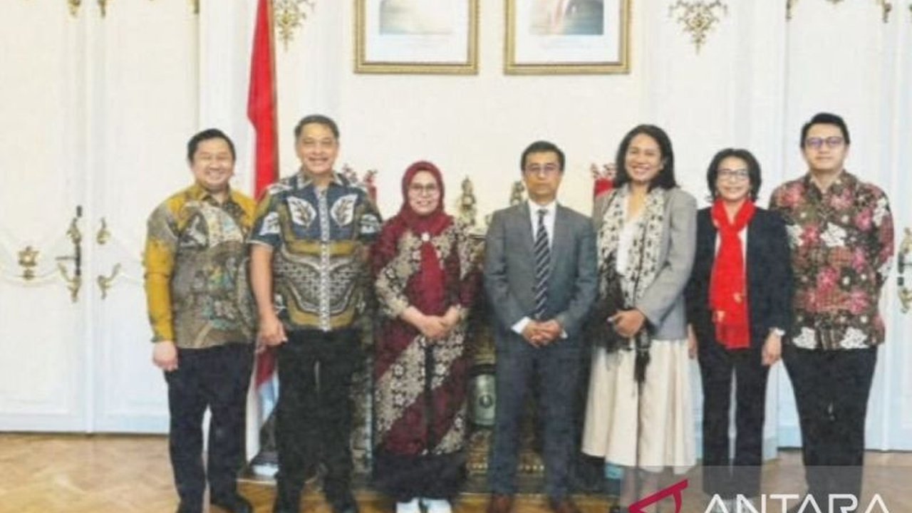 Universitas Pattimura (Unpatti) Ambon menjalin kerja sama dengan University of Debrecen, Hungaria, untuk meningkatkan kualitas Sumber Daya Manusia (SDM) Maluku melalui berbagai program pertukaran akademik dan penelitian.