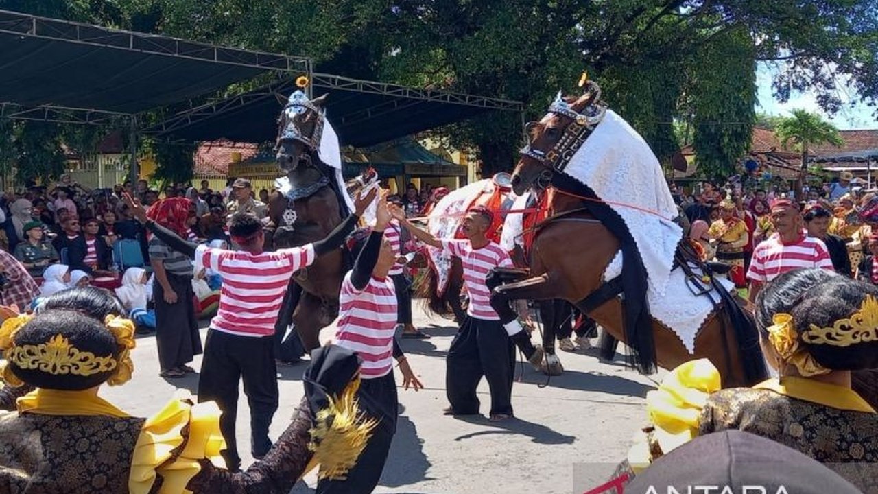 Festival Jaran Serek Sumenep 2025: Merawat Tradisi Kuda Menari