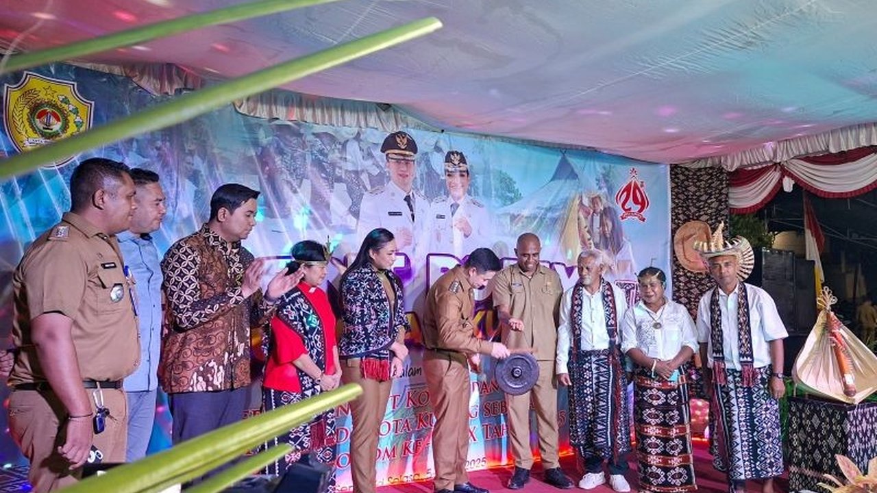 Wali Kota Kupang, Christian Widodo, memastikan gelaran rutin acara budaya dan UMKM di kelurahan untuk mendorong perekonomian warga dan melestarikan budaya lokal.
