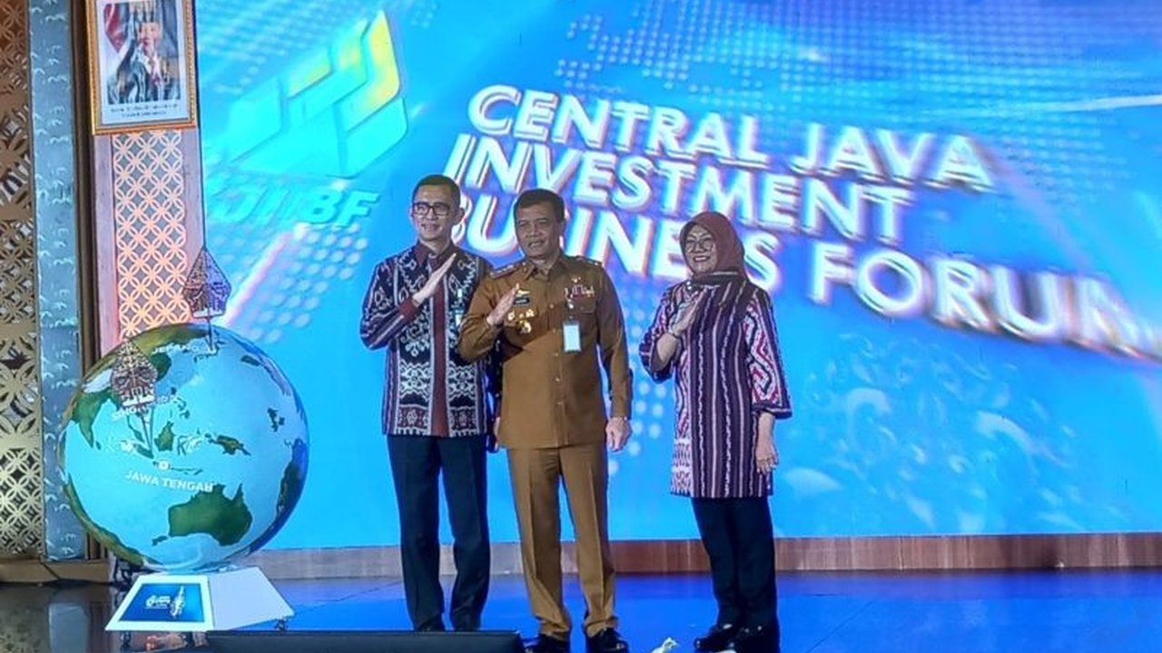 CJIBF 2025 di Jawa Tengah berhasil mempromosikan 13 proyek investasi 'clean and clear' di berbagai sektor, mendorong pertumbuhan ekonomi berkelanjutan.