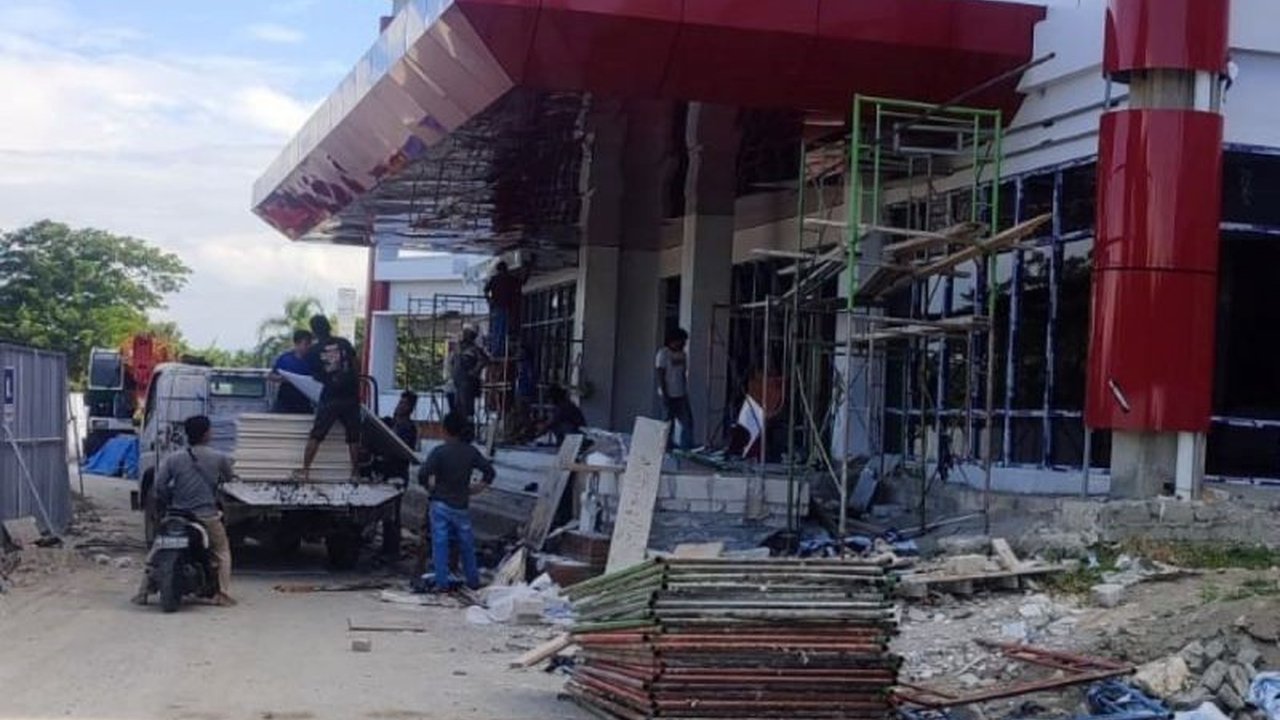 Penyedia jasa skafolding proyek rehabilitasi Untad senilai Rp375 juta belum dibayar hingga kini, pihak terkait dari PT PP KSO PT MKI dan BP2W Sulteng belum memberikan tanggapan.