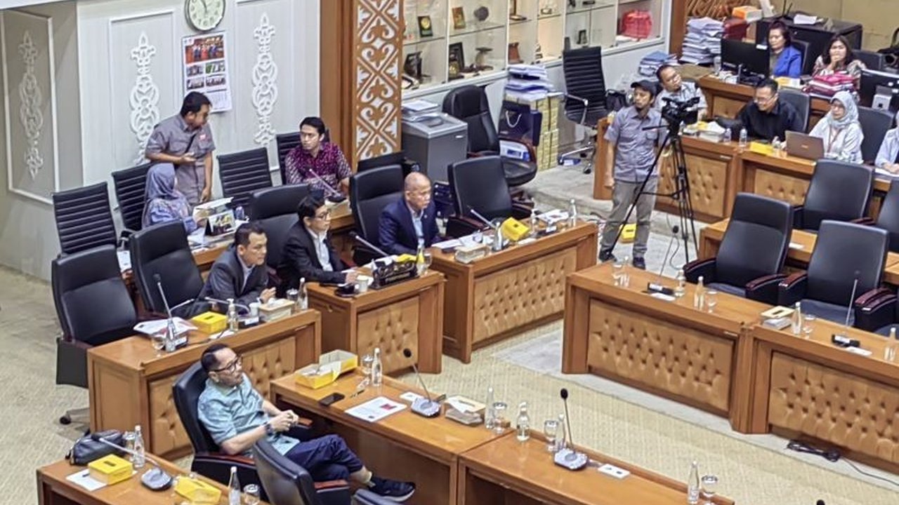 Badan Legislasi DPR RI membuka peluang pembahasan RUU Perampasan Aset tahun ini, meskipun belum ada penugasan resmi, sejalan dengan arahan Presiden Prabowo Subianto.