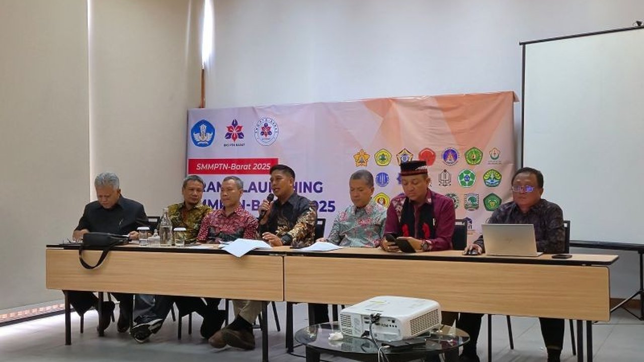 SMMPTN-Barat 2025 tegaskan komitmen transparansi dengan melibatkan Kemdiktisaintek dan KPK dalam pengawasan proses seleksi, serta mempublikasikan Pedoman Operasional Baku (POB) secara online.