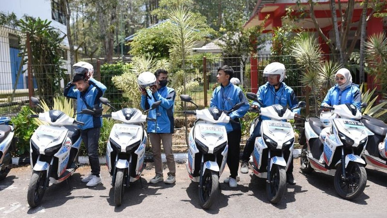 PT Pertamina Geothermal Energy (PGE) membangun stasiun penukaran baterai (BSS) energi panas bumi dan menyediakan motor listrik untuk mendukung aplikasi transportasi digital Rangers App di Kamojang, Jawa Barat, yang memberikan dampak sosial ekonomi positif