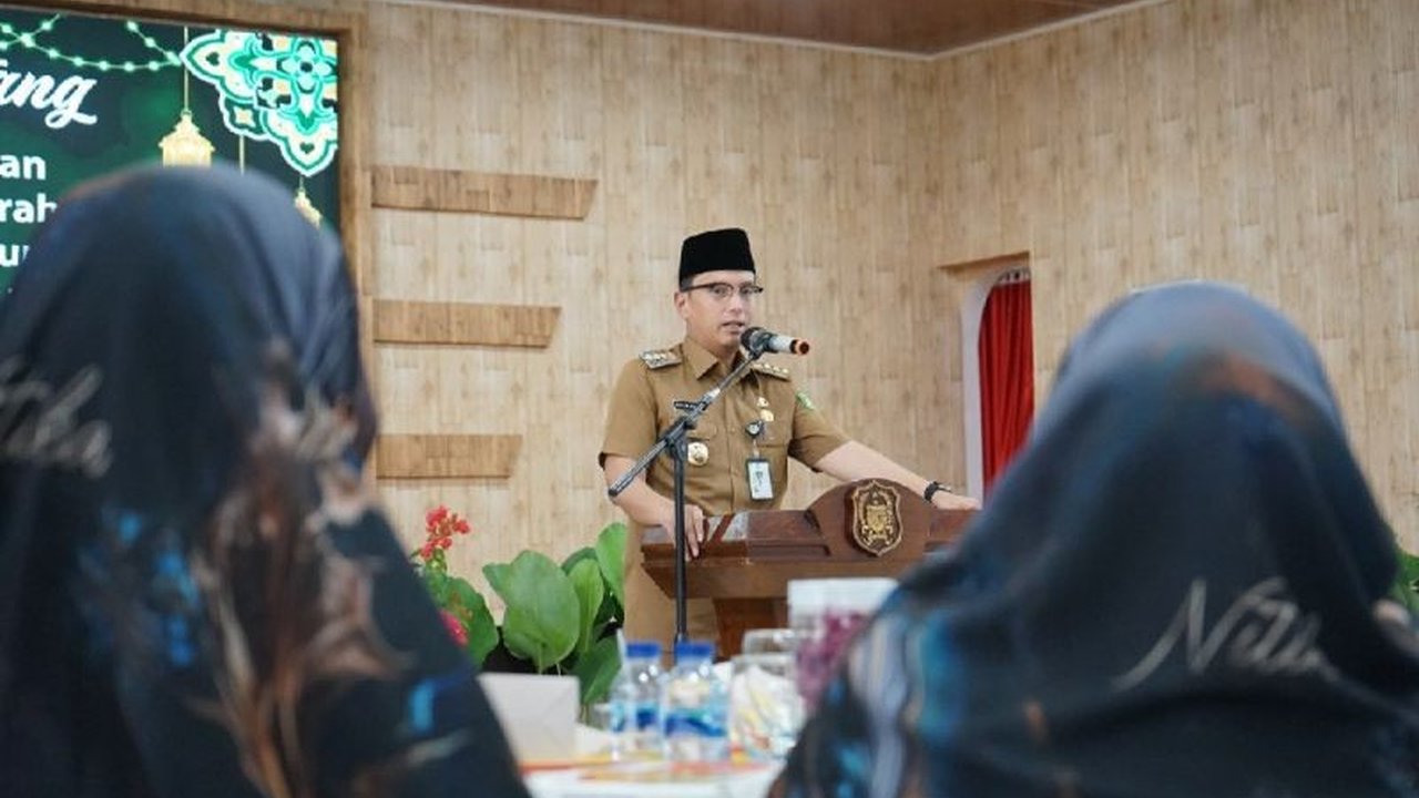Wali Kota Medan, Rico Tri Putra Waas, menekankan peran krusial majelis taklim dalam pembangunan daerah, khususnya dalam peningkatan kualitas SDM dan pembinaan keluarga harmonis.