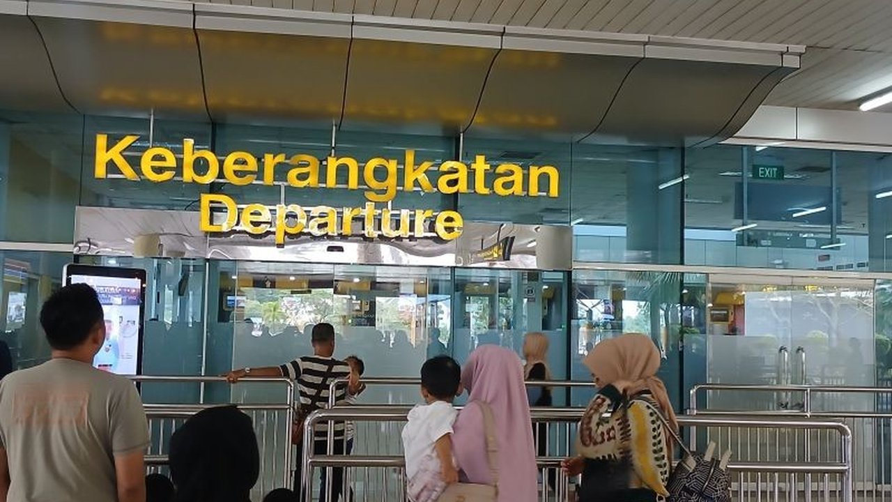 Pertumbuhan ekonomi Jambi pada triwulan pertama 2025 mencapai 4,55 persen (yoy), lebih tinggi dari periode yang sama tahun sebelumnya, didorong sektor transportasi dan konsumsi rumah tangga.